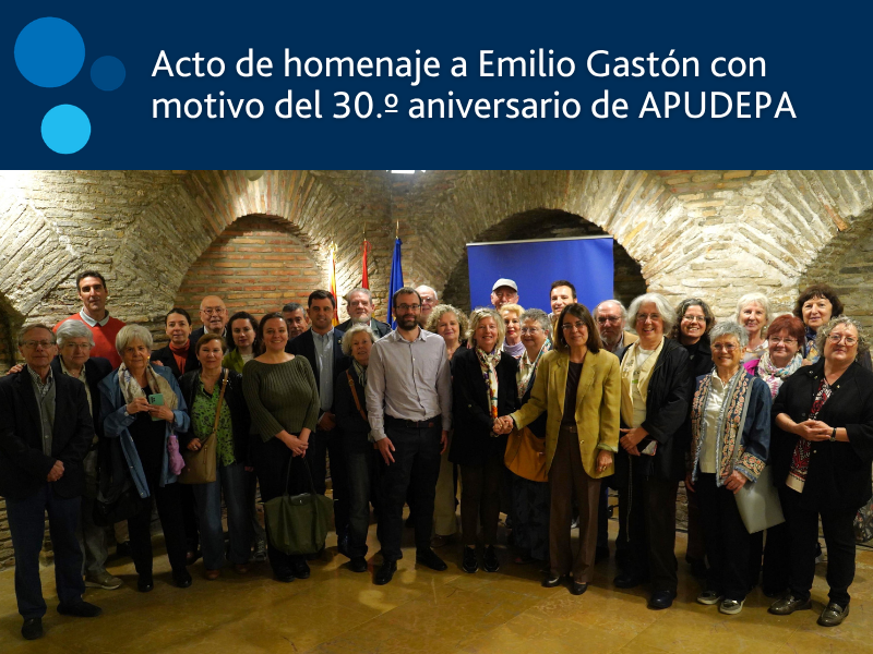Acto de homenaje a Emilio Gastón con motivo del 30.º aniversario de APUDEPA